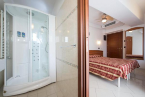  Hotel Villa Linda - Family Hotel - Nuova Costruzione Antisismica  Риччоне